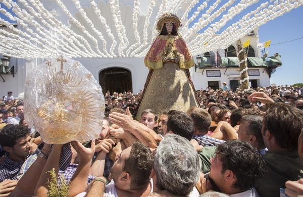 Participación de las Hermandades en el traslado a Almonte